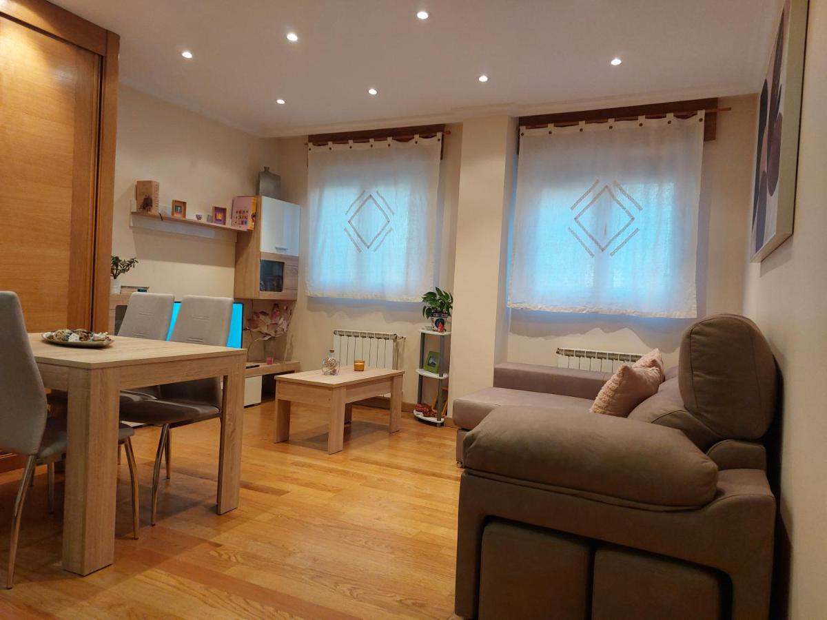 Apartamento Vieiro Con Plaza Garaje Gratis Σαντιάγο ντε Κομποστέλα Εξωτερικό φωτογραφία